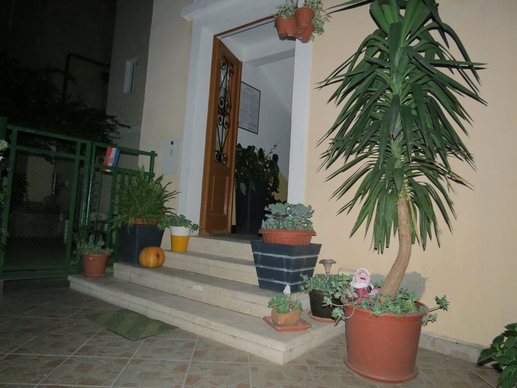 Guesthouse Vrlic Split Exterior photo