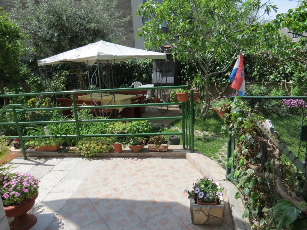 Guesthouse Vrlic Split Exterior photo